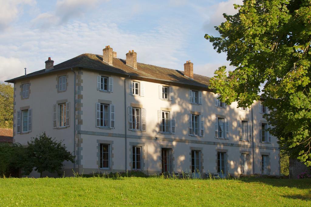 Abbaye Du Palais Bed & Breakfast Thauron Exterior photo